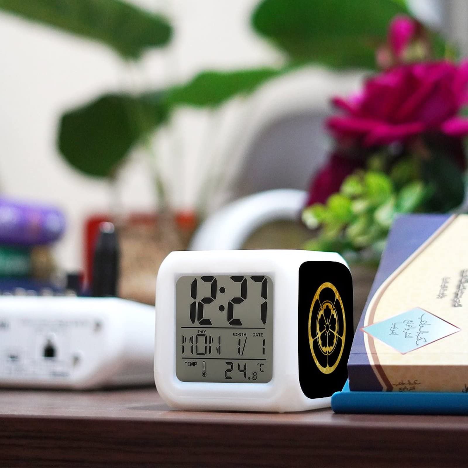 Amazon.co.jp: 戦国武将 織田信長 丸に木瓜 家紋 時計 目覚まし